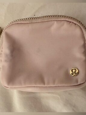 Lululemon Zip Keychain Wallet